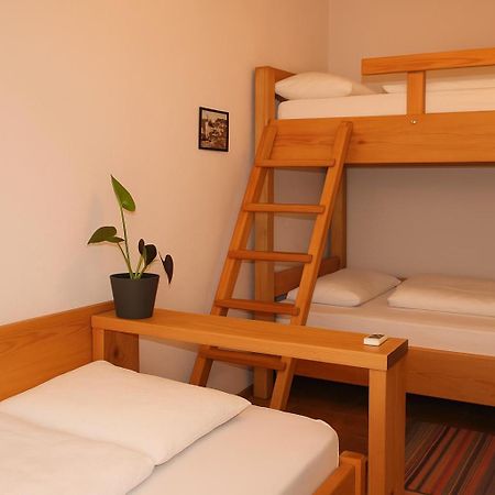 Cozy Big Apartment With Balcony Tiranë Ngoại thất bức ảnh