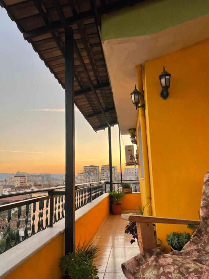 Cozy Big Apartment With Balcony Tiranë Ngoại thất bức ảnh