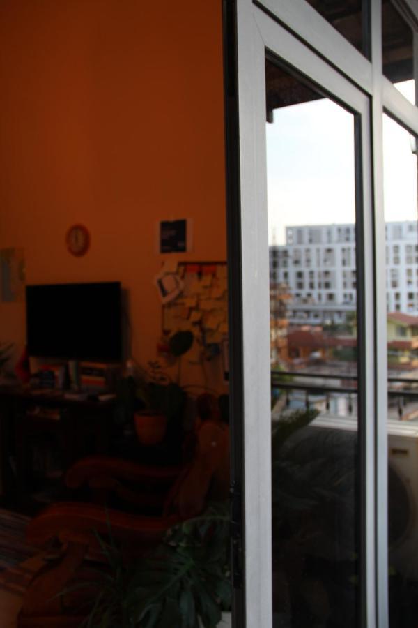 Cozy Big Apartment With Balcony Tiranë Ngoại thất bức ảnh