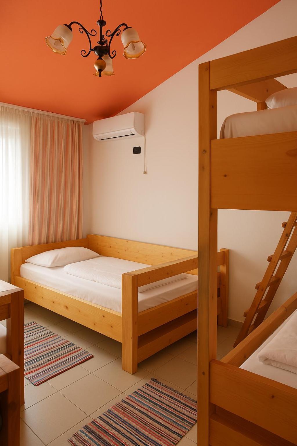 Cozy Big Apartment With Balcony Tiranë Ngoại thất bức ảnh