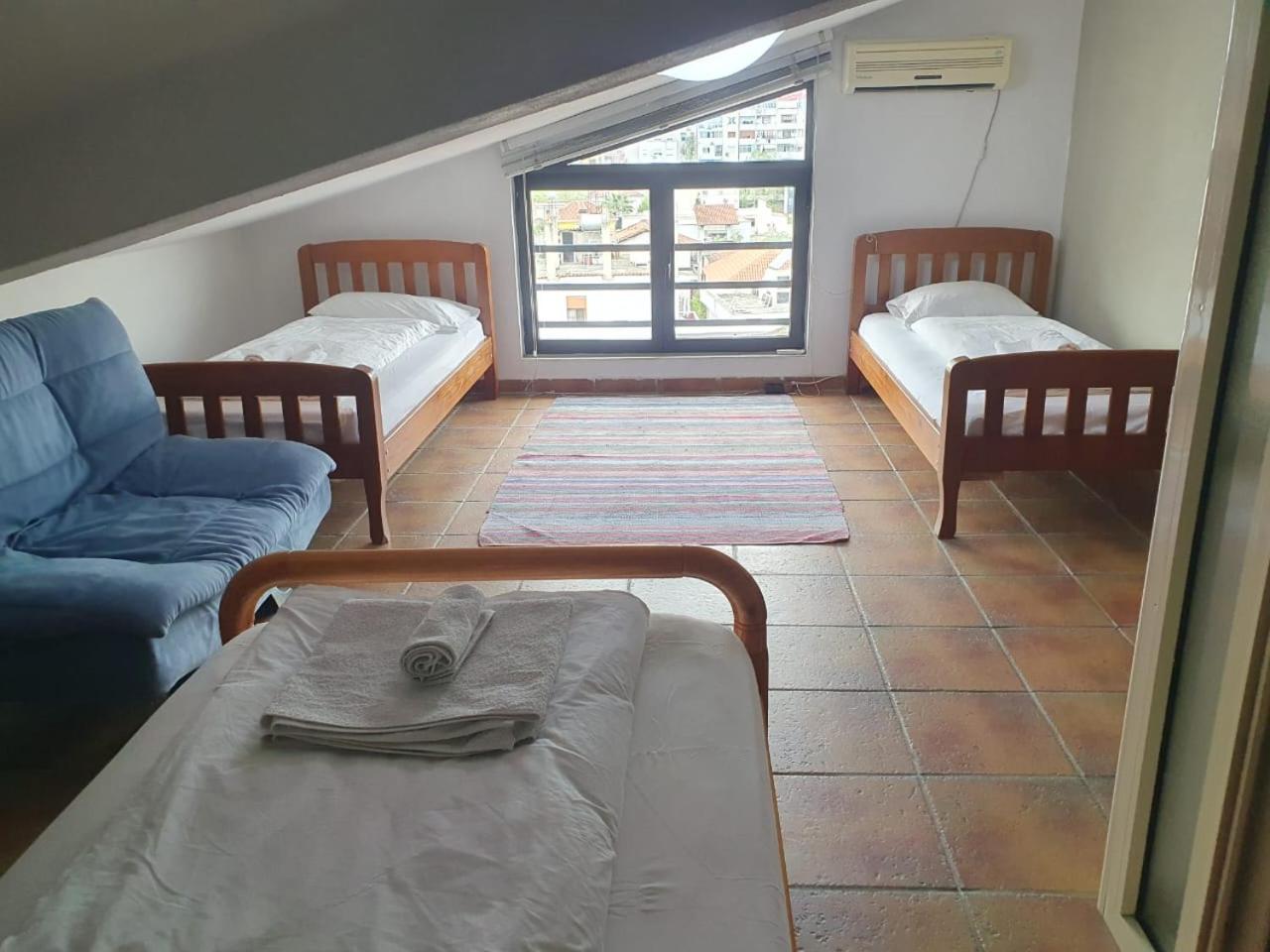 Cozy Big Apartment With Balcony Tiranë Ngoại thất bức ảnh