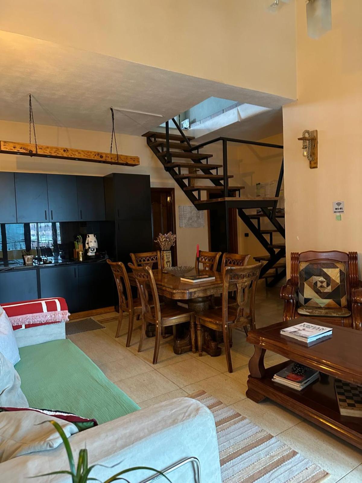 Cozy Big Apartment With Balcony Tiranë Ngoại thất bức ảnh