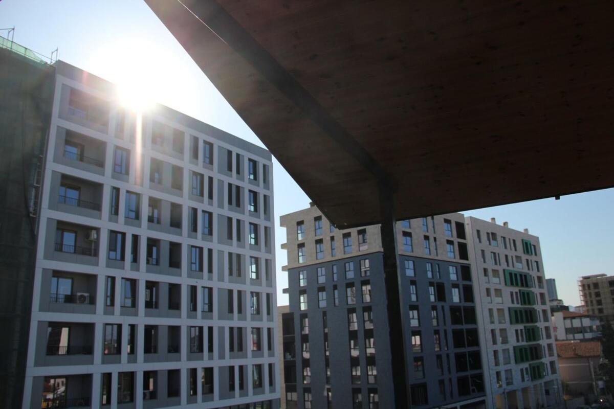 Cozy Big Apartment With Balcony Tiranë Ngoại thất bức ảnh