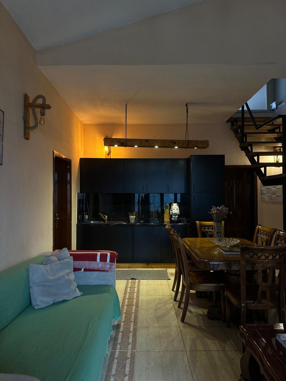 Cozy Big Apartment With Balcony Tiranë Ngoại thất bức ảnh
