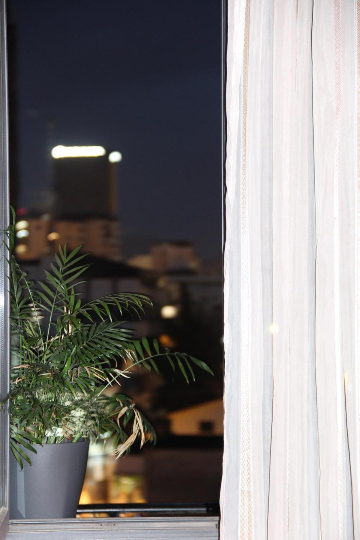 Cozy Big Apartment With Balcony Tiranë Ngoại thất bức ảnh
