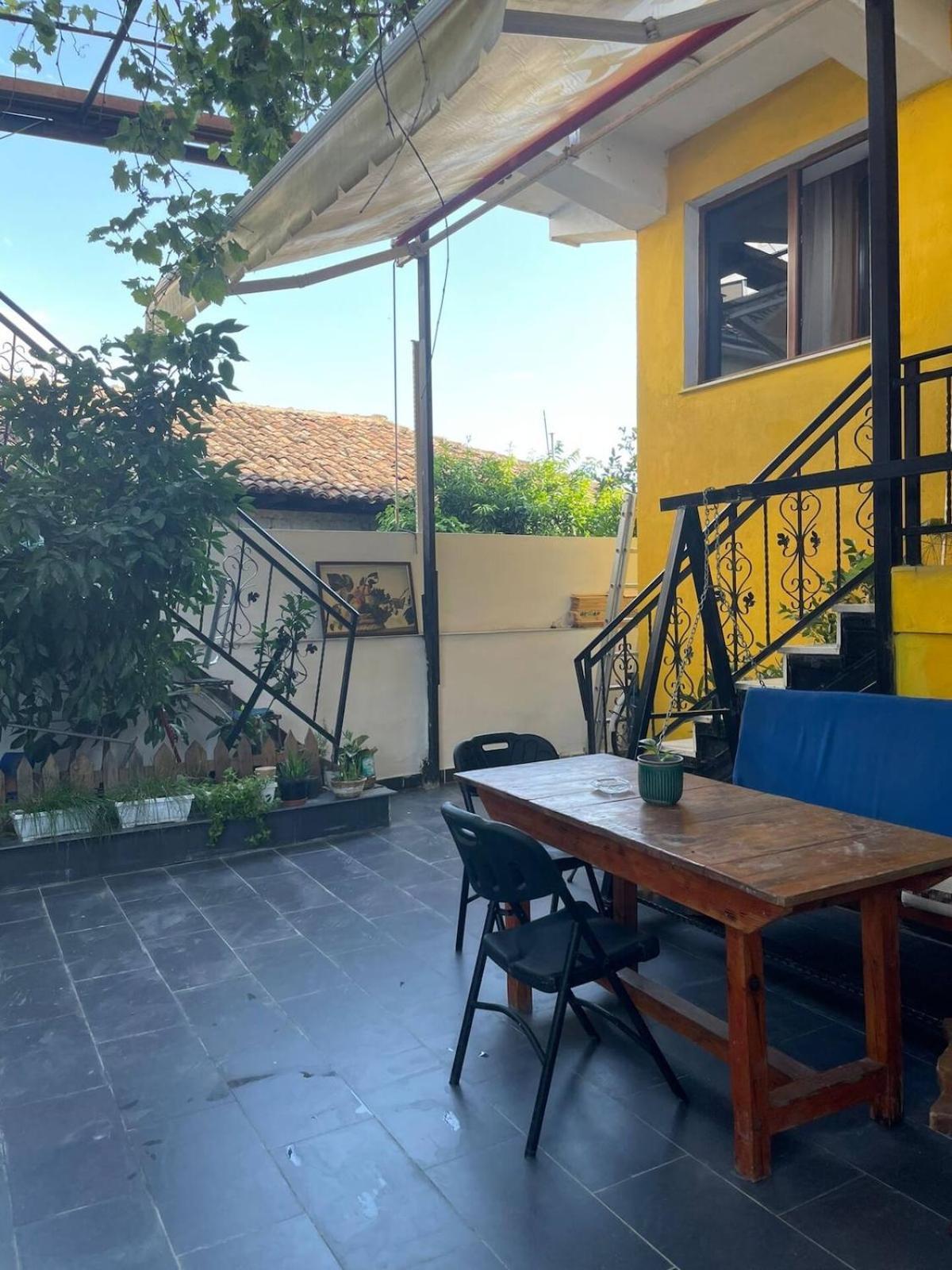 Cozy Big Apartment With Balcony Tiranë Ngoại thất bức ảnh